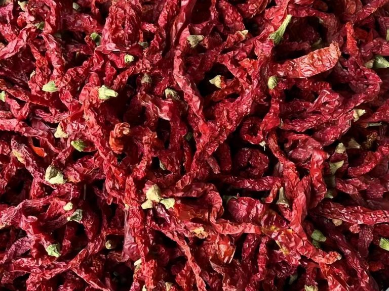is paprika and chili powder the same​